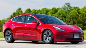Tesla Model 3 фото